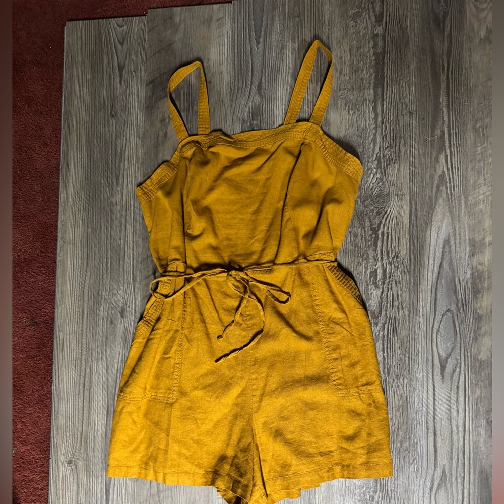 Old Navy Mustard Yellow Romper with Tie Waist 2X - Picture 3 of 4